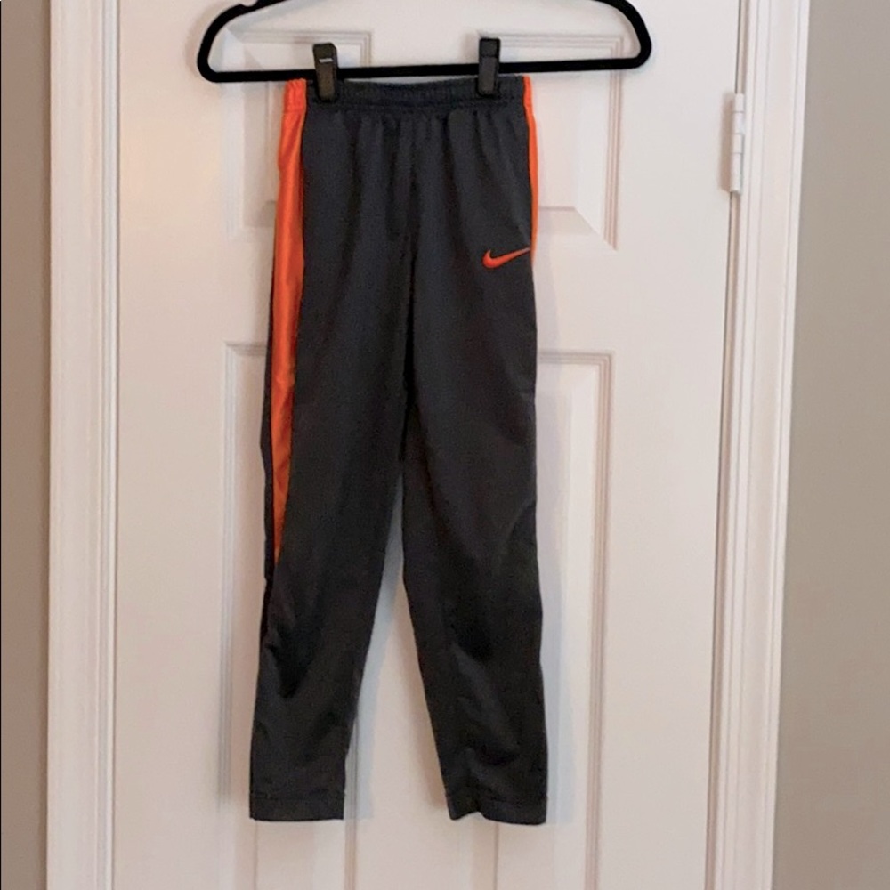 Nike boys size 7 pants